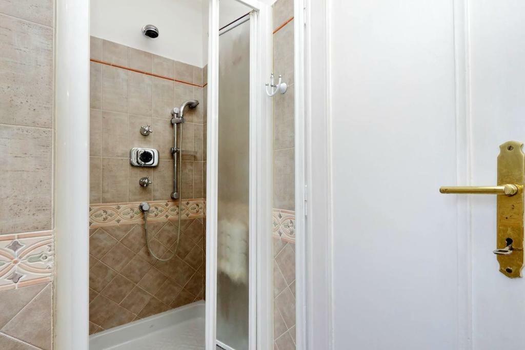 Rainbow Eur Apartment Rome Bagian luar foto
